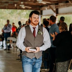 Meet your Posher, Tucker